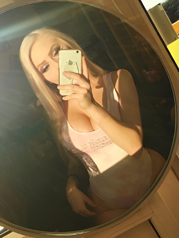 Роксана привлекальеная девушка из Яровое цена от 3000 руб