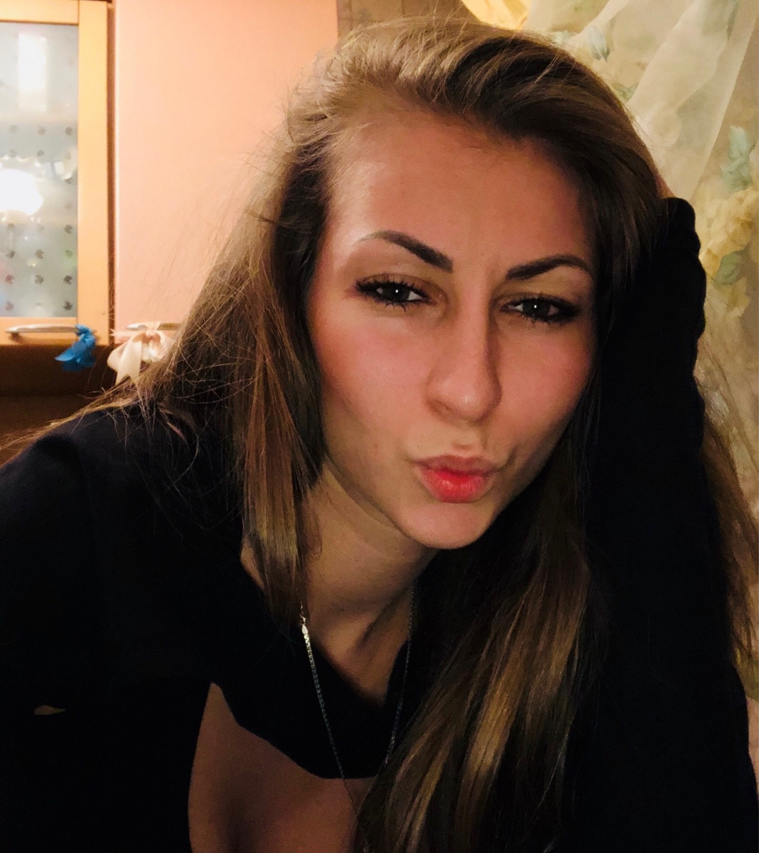 Светик привлекальеная девушка из Яровое цена от 3000 руб