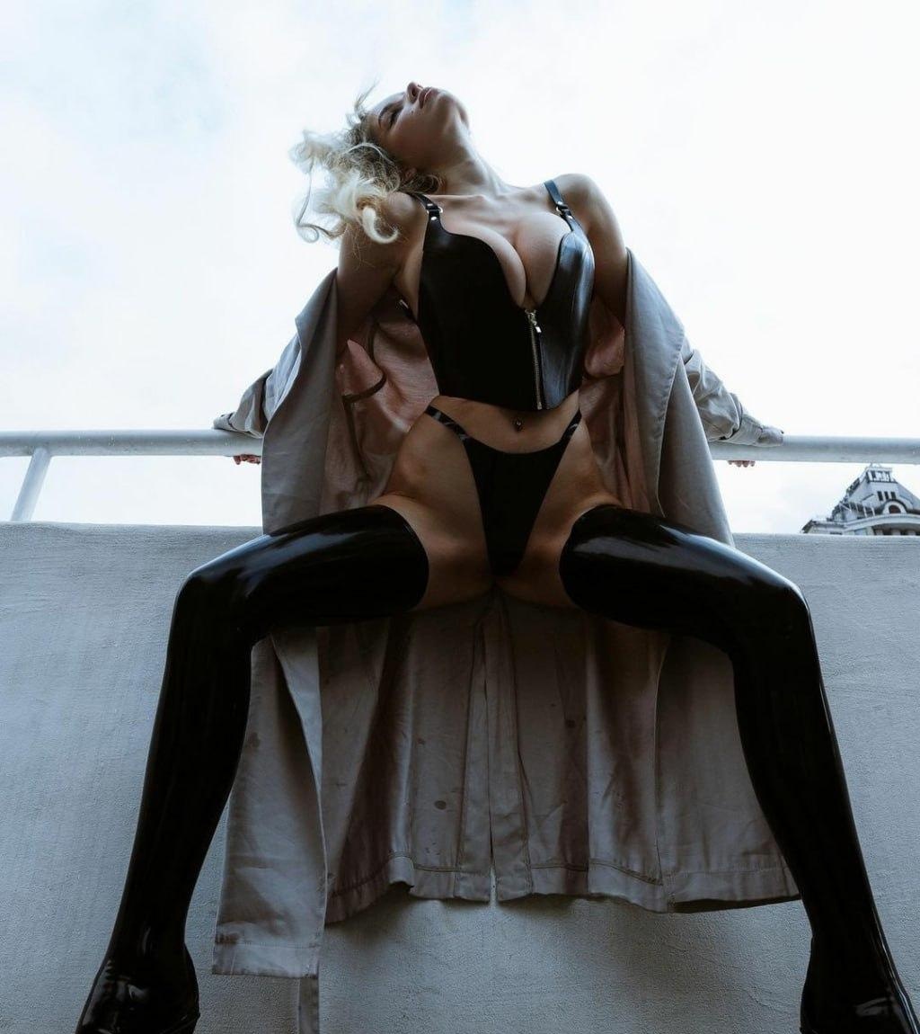 Ярослава привлекальеная девушка из Яровое цена от 5000 руб