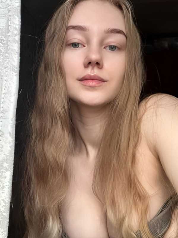 Ида привлекательная девушка из Яровое цена от 2000 руб