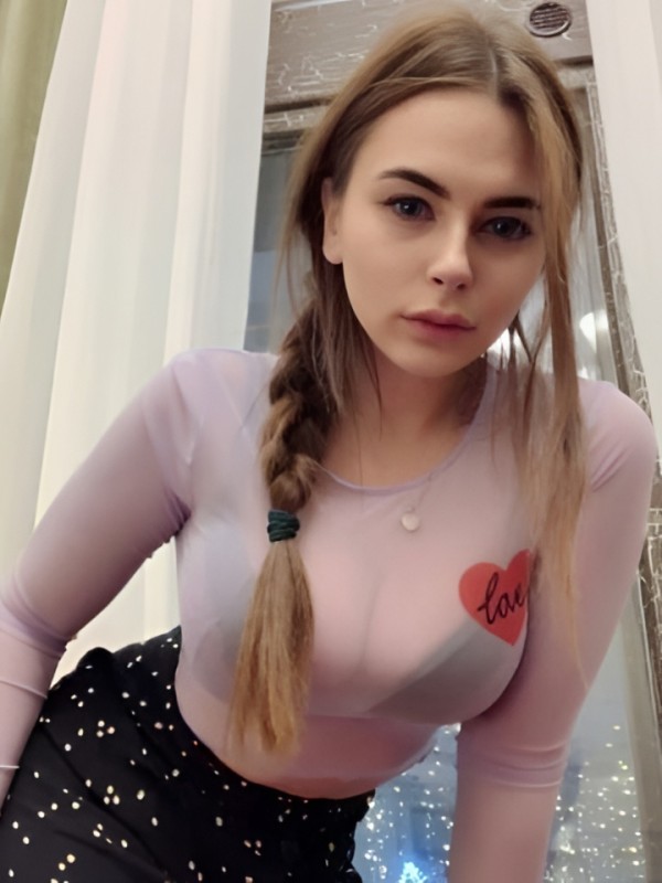 Ирина привлекательная девушка из Яровое цена от 2000 руб