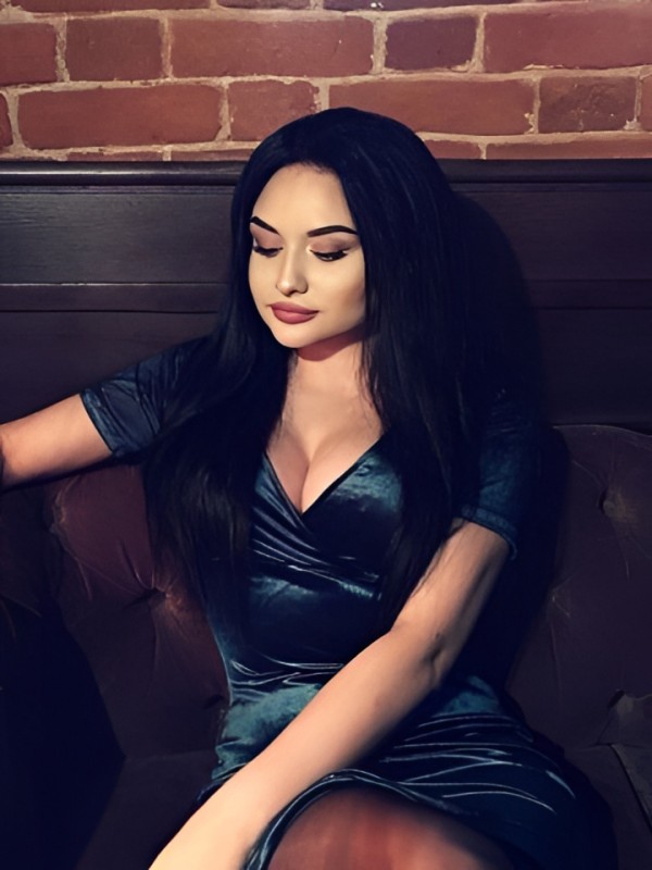 Лилия привлекательная девушка из Яровое цена от 3000 руб