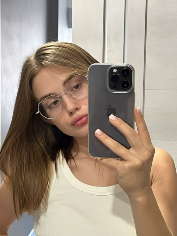 Мишель привлекательная девушка из Яровое цена от 5000 руб