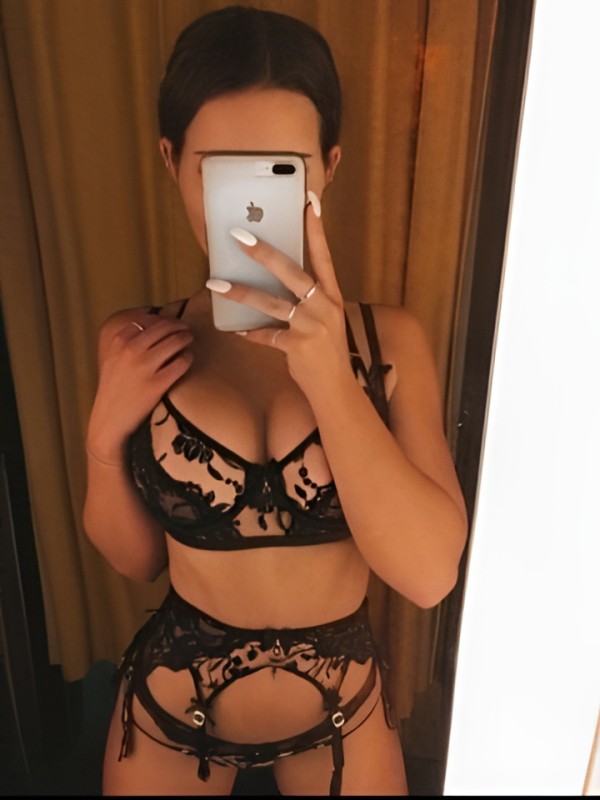 Рита привлекательная девушка из Яровое цена от 2000 руб