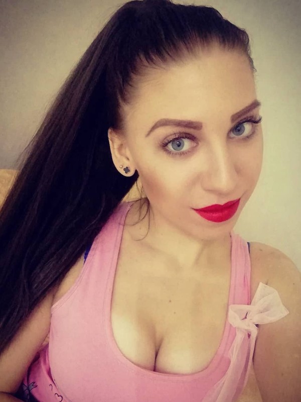 Лана привлекательная девушка из Яровое цена от 3500 руб