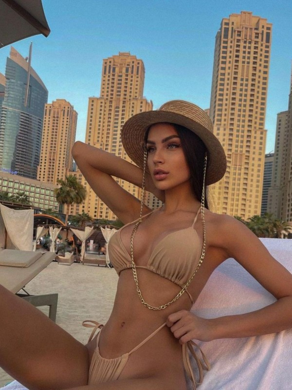 Олечка привлекательная девушка из Яровое цена от 3000 руб